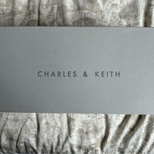 Cylindrical Heel Slingback Pumps - Chalk